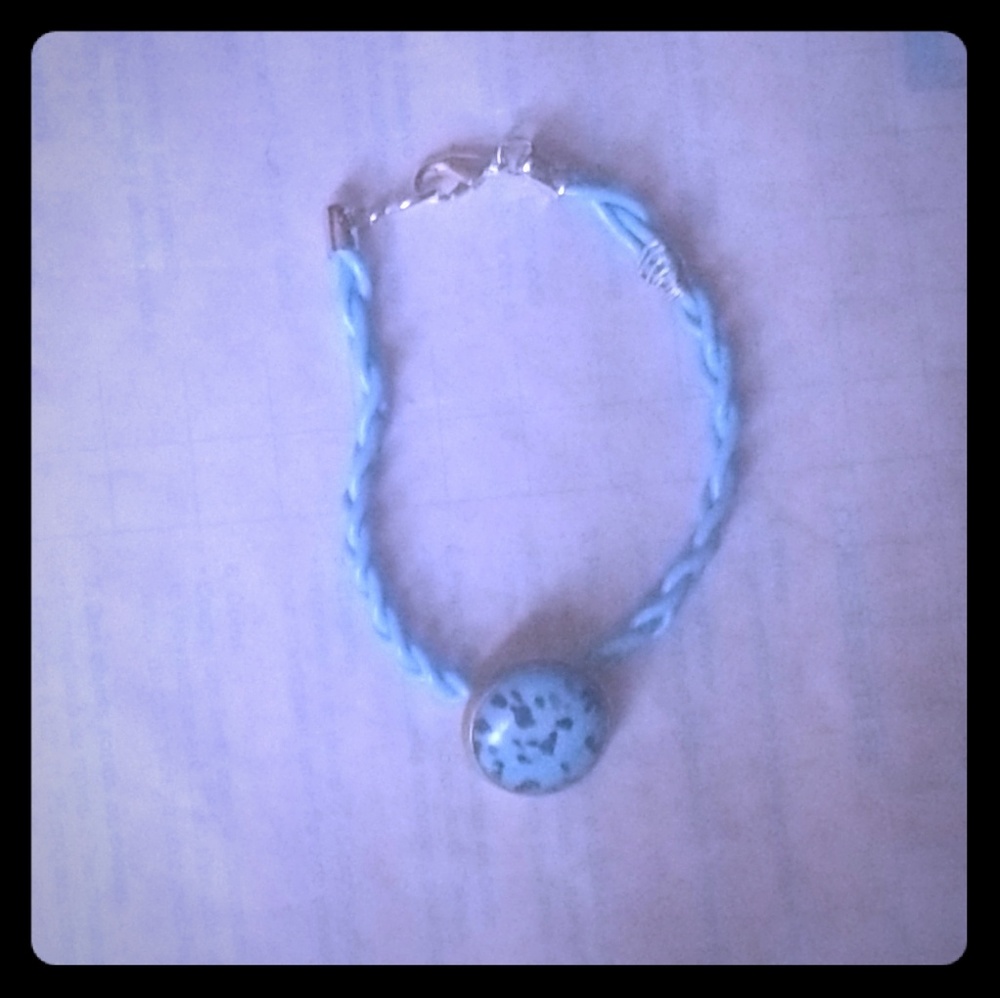 handmade by Eileen. E’s New Bead Workshop.